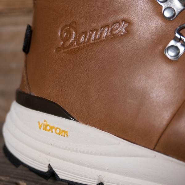 danner mountain 600 tan