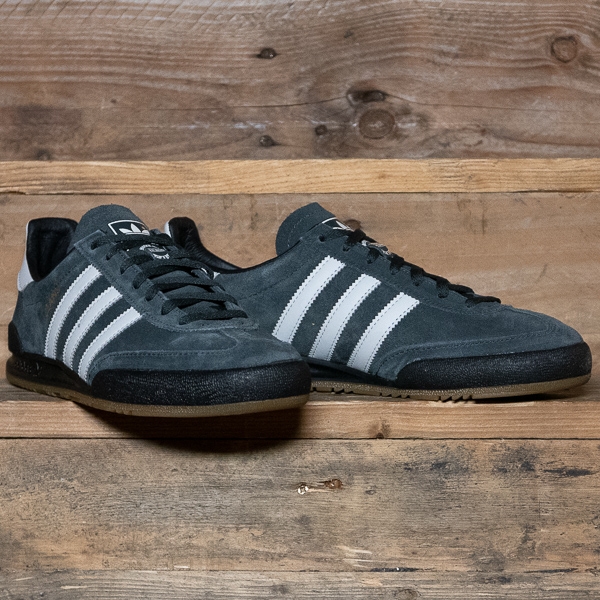adidas originals jeans carbon grey