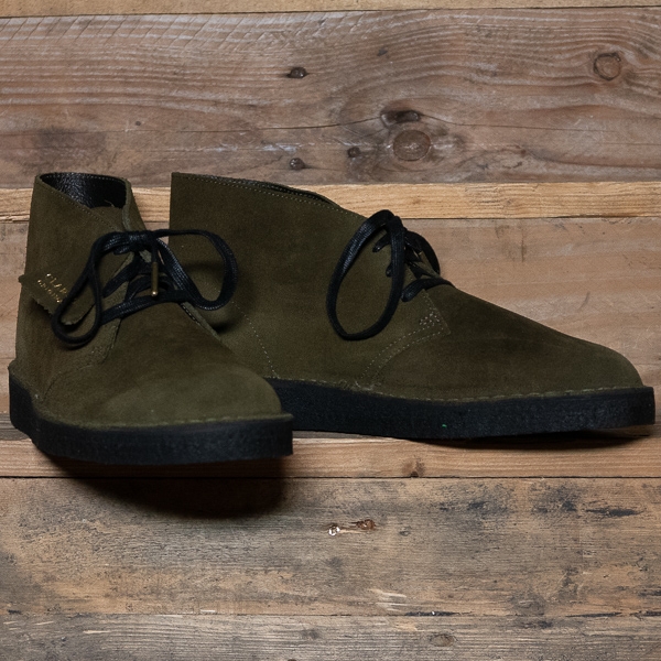 clarks desert boot olive