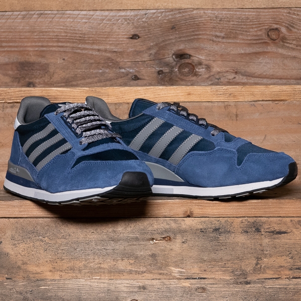 tenis adidas esportivo preto e branco