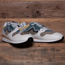KARHU F802664 Synchron Classic Ursa Major Lily White Jet Black