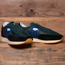 KARHU F807035 Albatross 82 Jet Black Sodalite Blue